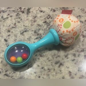 Fisher Price 2013 Rattle n Rock Maraca